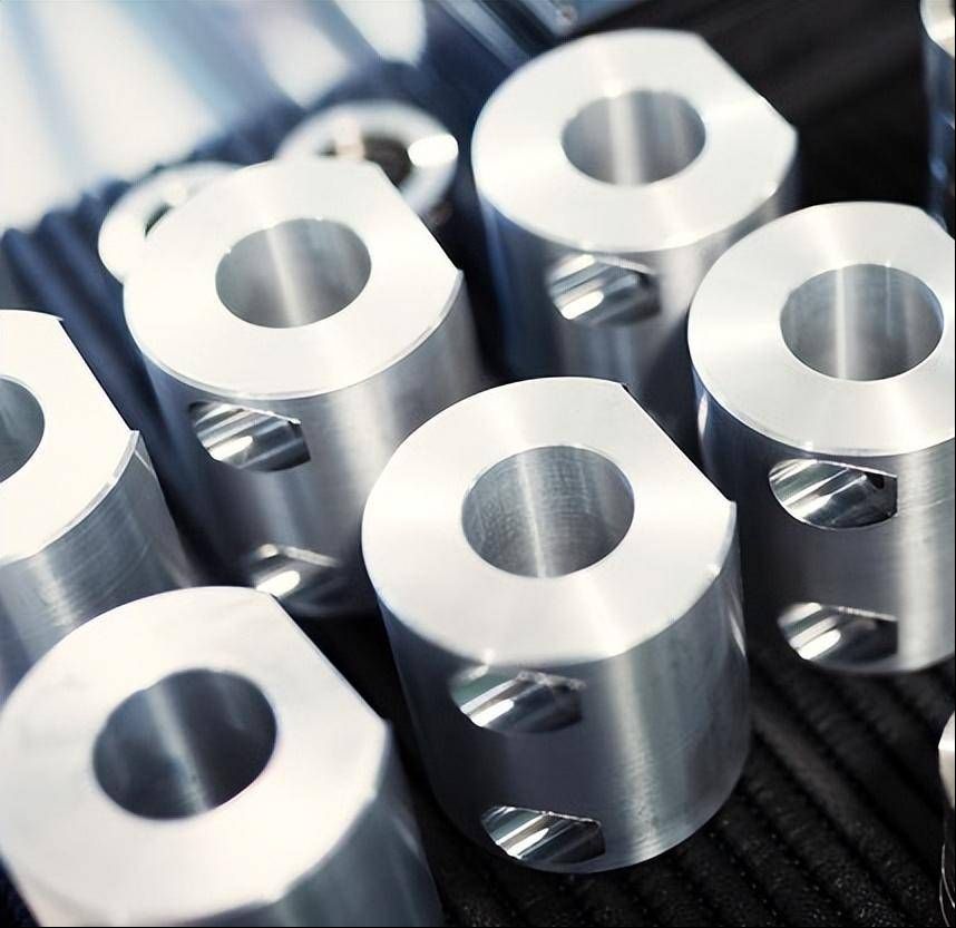 Haozhifeng Machinery: Hlboko sa angažuje v zahraničnom obchode s hardvérom